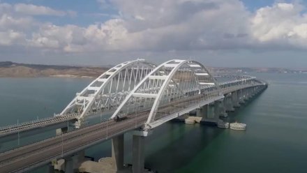 Время ожидания у Крымского моста со стороны Тамани около двух часов