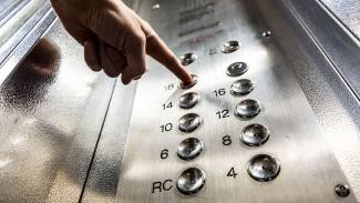 В Крыму заменят больше сотни лифтов старше 30 лет