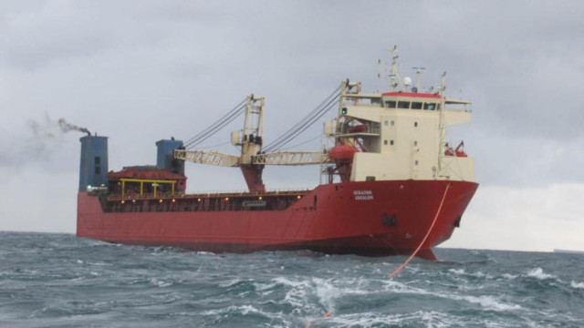 Потерпевшее бедствие в Чёрном море судно успешно отбуксировали в порт