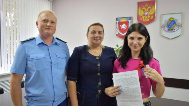Прокуратура Крыма помогла сироте получить благоустроенное жильё