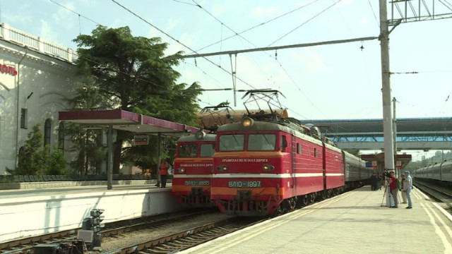 В Херсоне запустят грузовые поезда в Крым