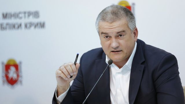 Аксёнов призвал крымчан быть ответственнее при контактах с другими людьми