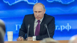 Путин поручил Кабмину помочь пострадавшему от шторма Крыму