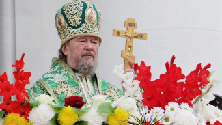 Аксёнов поздравил митрополита Лазаря с 30-летием служения в Крыму