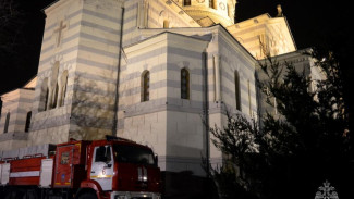 Спасатели обеспечили пожарную безопасность в ходе Рождественских богослужений в Севастополе