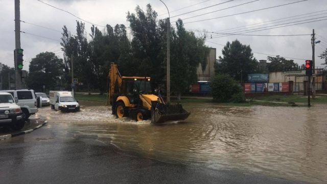 Сильный дождь может снова обрушиться на Керчь
