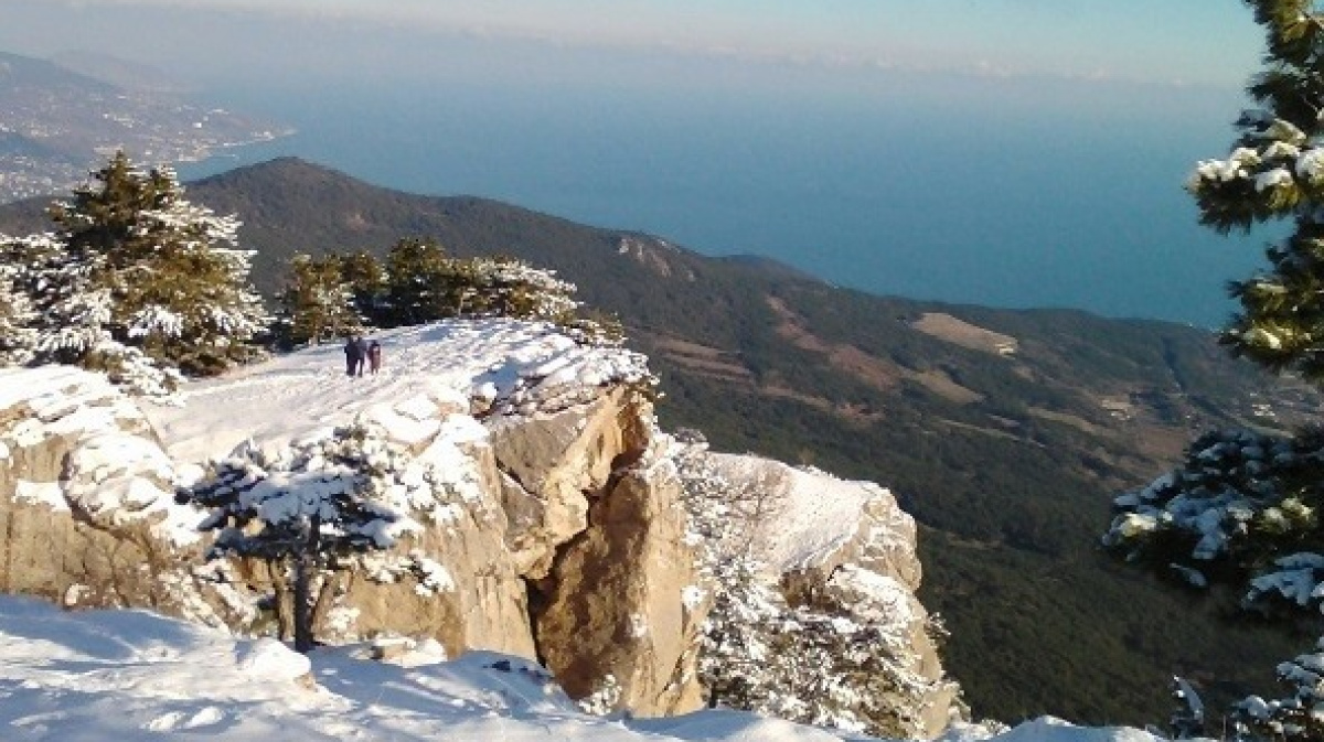 Туристы в Крыму в январе