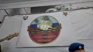 Новороссийские десантники поздравили школьников в ДНР с наступающим Новым годом