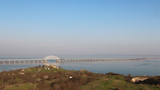 Постов досмотра на подъезде к Крымскому мосту стало больше