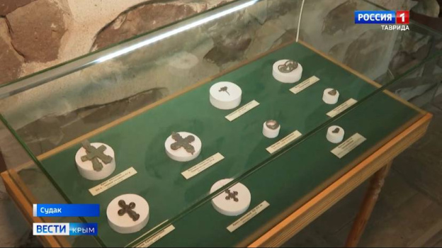  В музее-заповеднике «Судакская крепость» представили новую коллекцию экспонатов