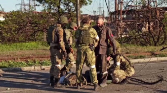 Боевики «Азова»* сдались в плен российским военным