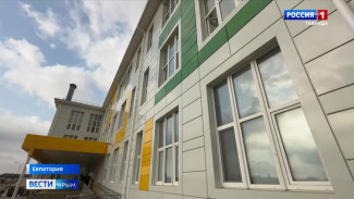  В крымских школах прошли торжественные линейки