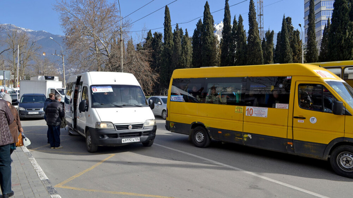 Фото автобуса в крыму