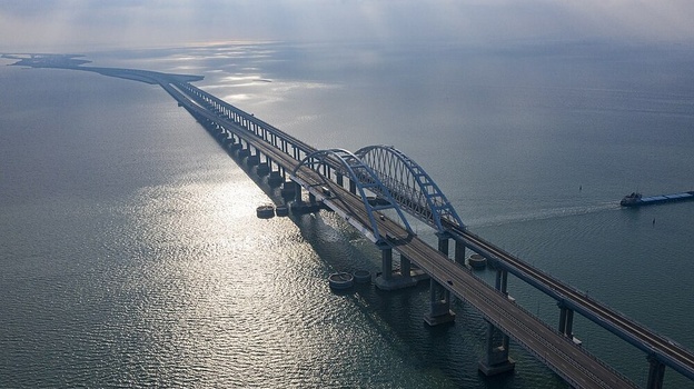 Минтранс РФ планирует закрыть судоходство в районе Крымского моста