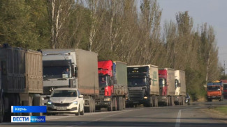 Пустые грузовики пустят на Крымский мост до Нового года
