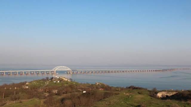 Константинов предложил запретить съёмку Крымского моста