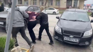 Двое экс-сотрудников крымского лесничества проведут по 8 лет в колонии за взятки в особо крупном размере