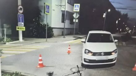 Подросток на самокате пострадал в аварии в Саках