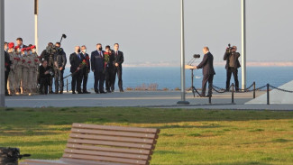 Путин приехал к памятнику Примирения в Севастополе