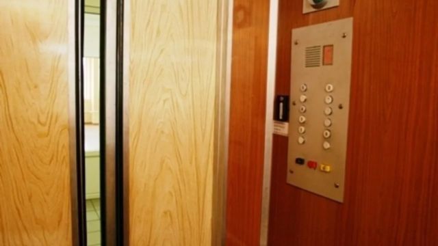 Почти полторы тысячи лифтов заменят в Крыму