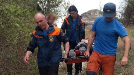 Туристка подвернула ногу в горах Крыма