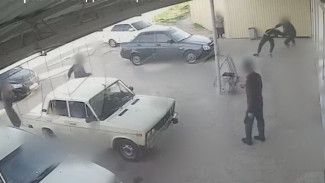 В изолятор временного содержания отправились трое евпаторийцев за нанесение побоев 