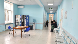 Раненого крымского фотокорреспондента доставили в симферопольскую больницу