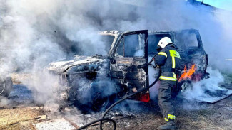 Машина загорелась в Красногвардейском районе