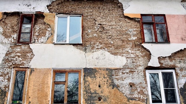 В Крыму сорвали план по переселению из аварийного жилья