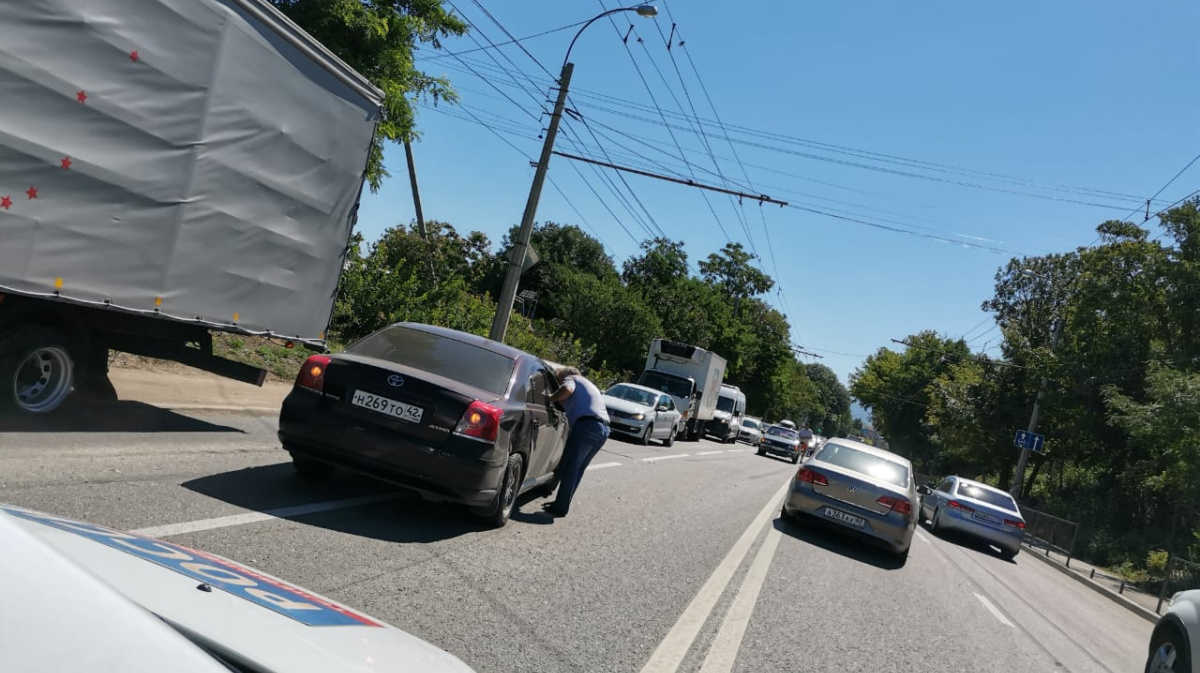 Что произошло в алуште сегодня. Симферополь Алушта ДТП. Что происходит в Алуште сейчас в Крыму. Новости Алушты сегодня свежие происшествия.