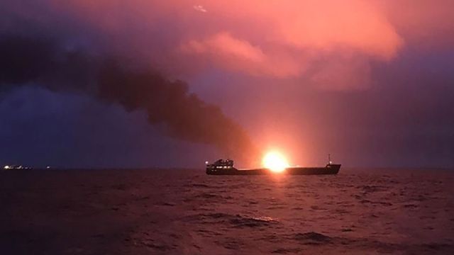 В Черном море спустя полтора месяца прекратился пожар на танкере «Маэстро»