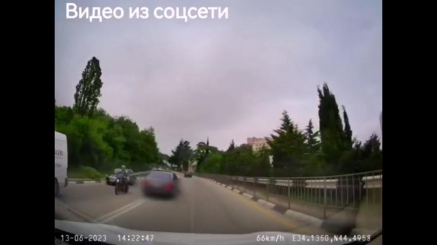 Полицейские с помощью видео нашли крымчанина, который грубо нарушил ПДД 