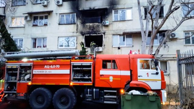Пожар произошел в общежитии в Севастополе