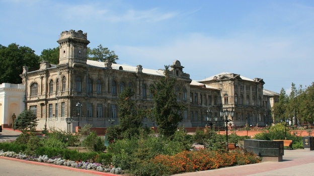 Здание женской Романовской гимназии восстанавливают в Керчи
