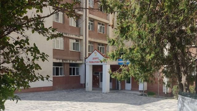 Сорвавшего ремонт в симферопольской школе подрядчика оштрафовали на 2 млн рублей
