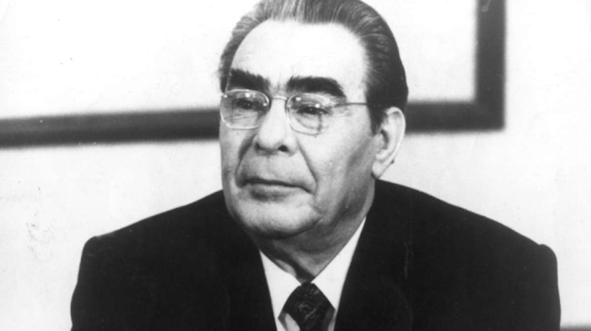 Брежнев 1 секретарь. Л И Брежнев. Брежнев 1950.