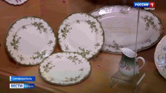 Коллекция Крымского этнографического музея пополнилась уникальной фарфоровой тарелкой