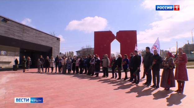 Память жертв Хатынской трагедии почтили в Крыму