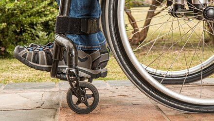 Инвалида-колясочника не пустили в троллейбус в Алуште