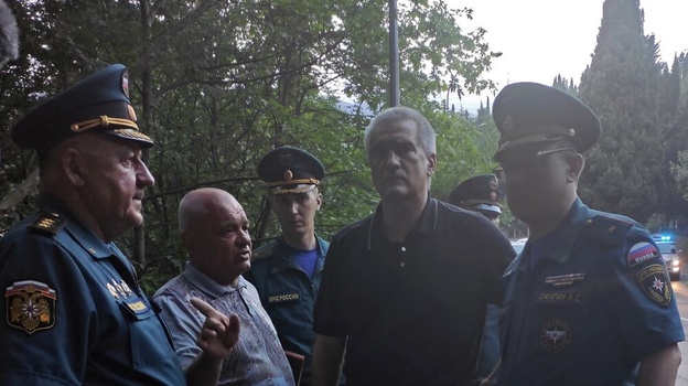 Заместитель главы МЧС России приехал в Ялту с инспекцией
