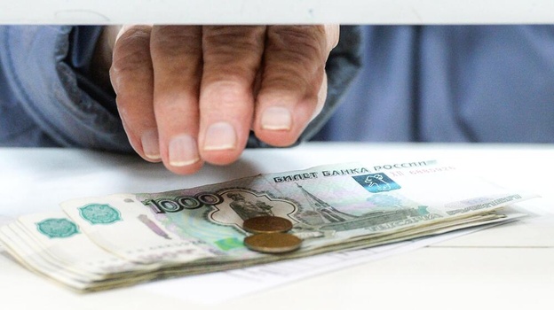 В Крыму пенсионеры переводят мошенникам миллионы