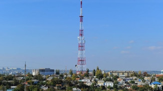 В Симферополе месяц будут красить телевышку, возможны перебои с теле- и радиовещанием
