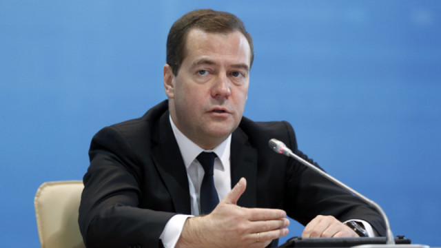 Медведев ответил стихом на слова военных ФРГ об ударах по Крымскому мосту