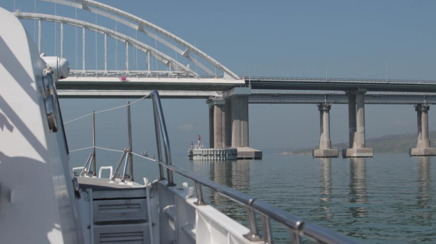 Движение по Крымскому мосту возобновили