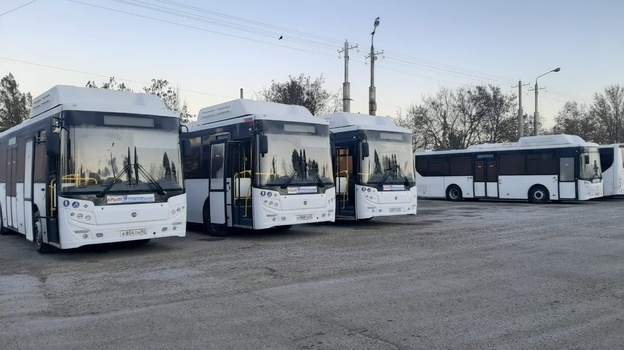 Красноперекопск получил три новых автобуса