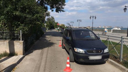 Машина сбила подростка на самокате в Евпатории