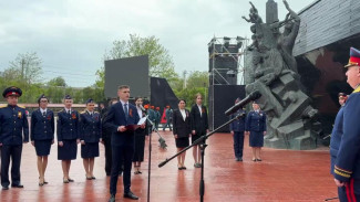 Молодые следователи Крыма приняли присягу офицера СК России