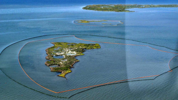 Противодронные заграждения установили вокруг Крымского моста