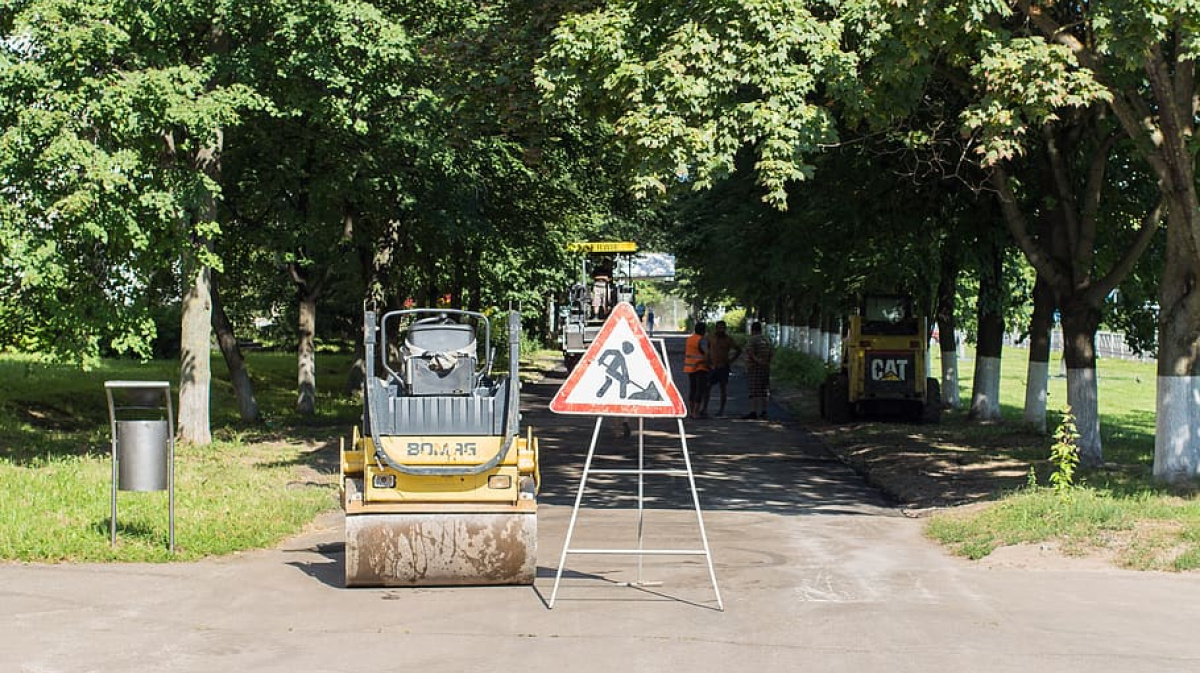 В Симферополе временно перекрыли движение по одной из центральных улиц –  Новости Крыма – Вести Крым