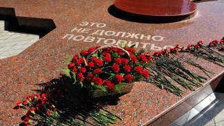 Аксёнов почтил память жертв депортации народов Крыма